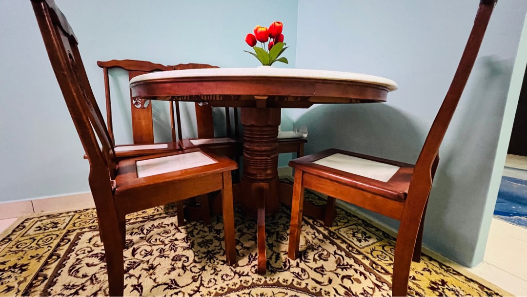 MEJA BULAT 5 kerusi, Furniture & Home Living, Furniture, Other Home