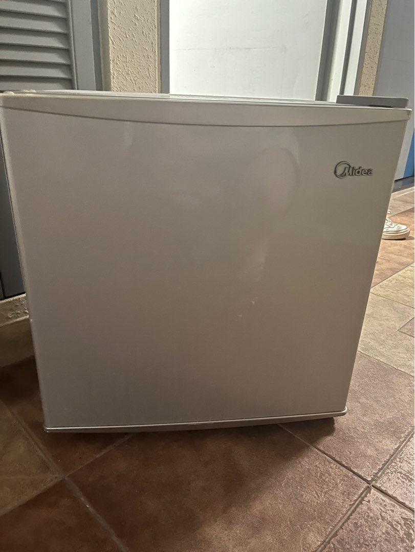 Midea Mini Fridge, TV & Home Appliances, Kitchen Appliances ...