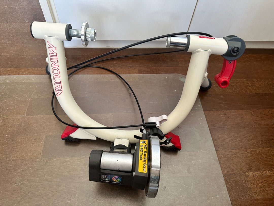 Minoura Bicycle trainer, Sports Equipment, Bicycles & Parts, Parts