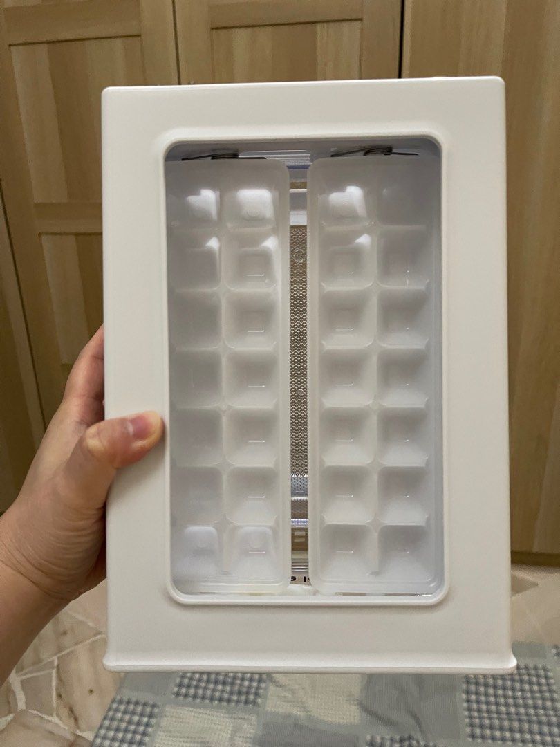 Movable ice maker from samsung fridge, not ice machine, freezer