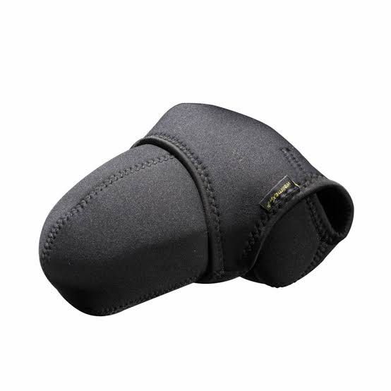 Neoprene camera cover (Category: Camera Bags & Carriers) located in Quezon City. Submitted by vwfndrskprs (Listing ID 1231541228, Image 1). Description: Neoprene camera cover Large (can fit DSLRs with long lenses) Reversible Grey/black.