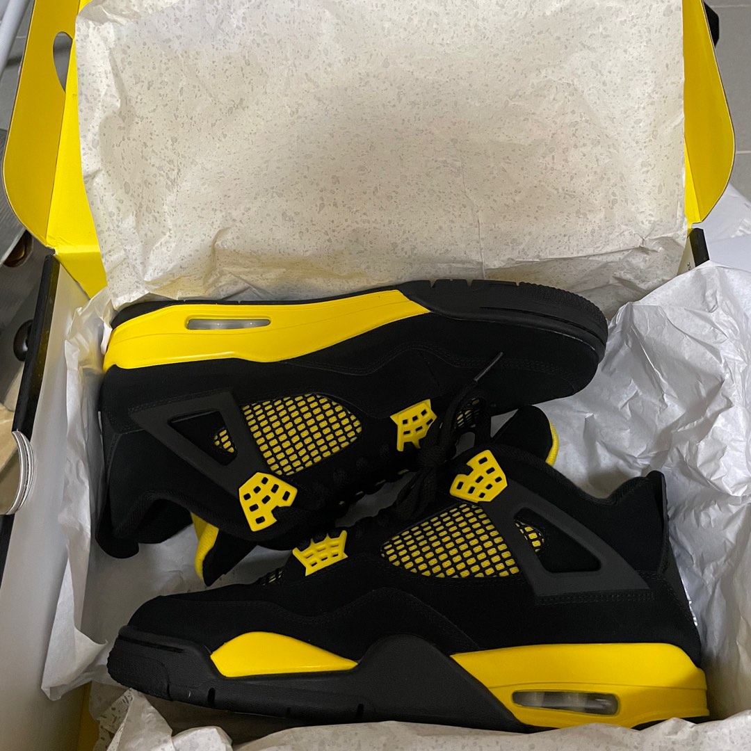 Jordan 4 thunder outlet box