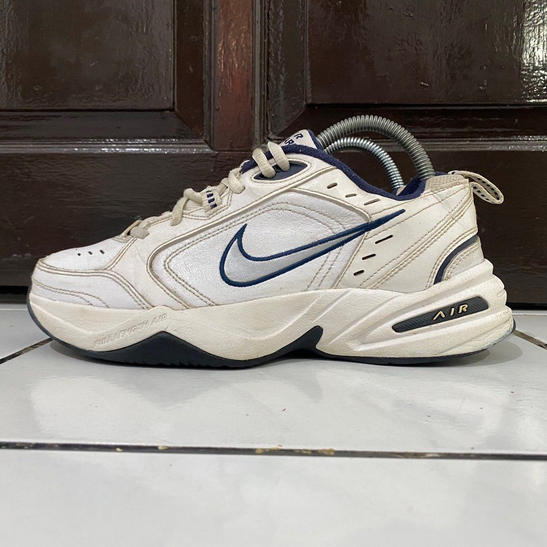 Nike air monarch outlet size 39