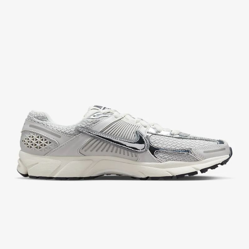 Nike Air Zoom Vomero 5