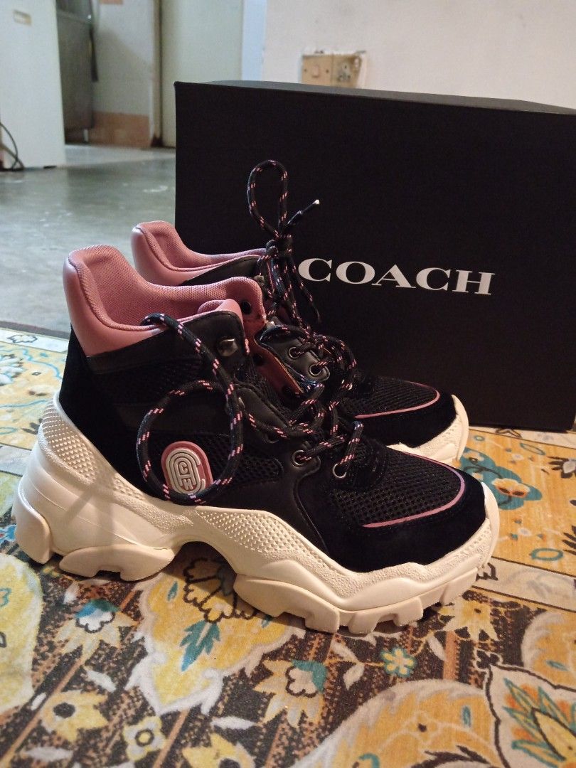 Coach hiker store