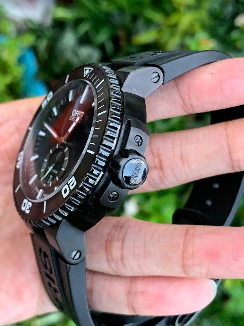 Oris aquis titan small second date shop