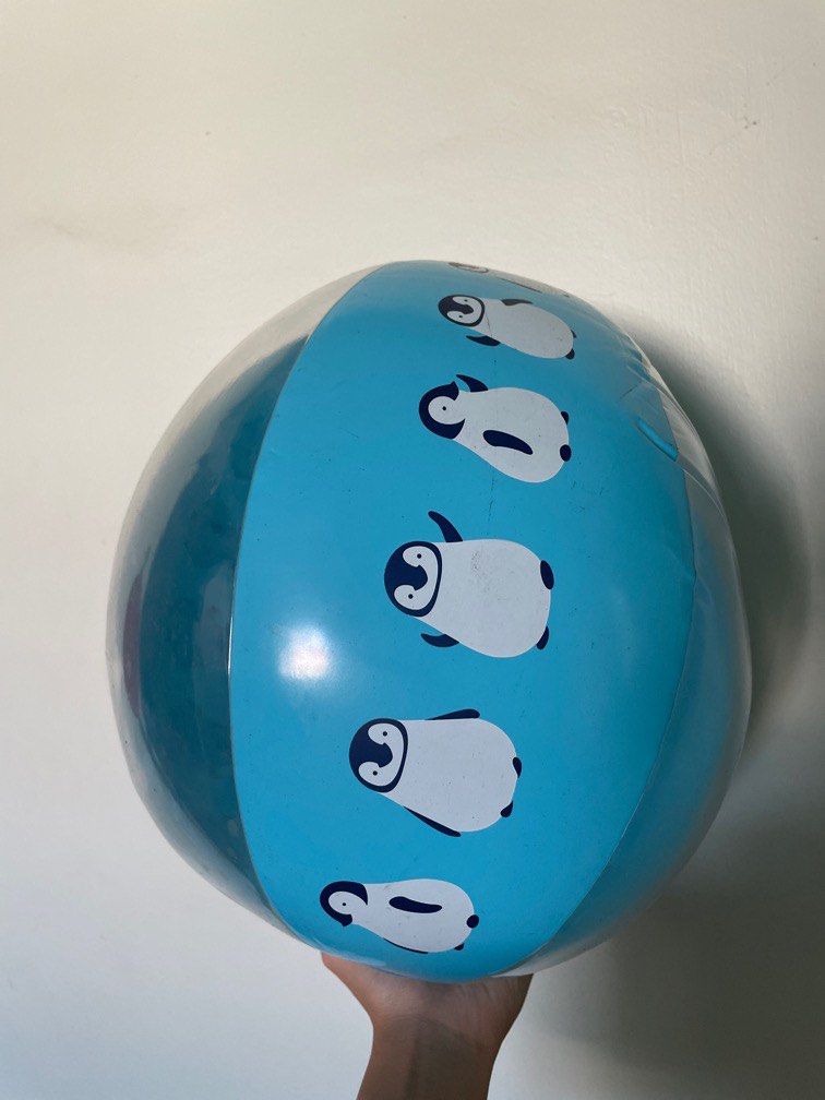 Penguin beach ball