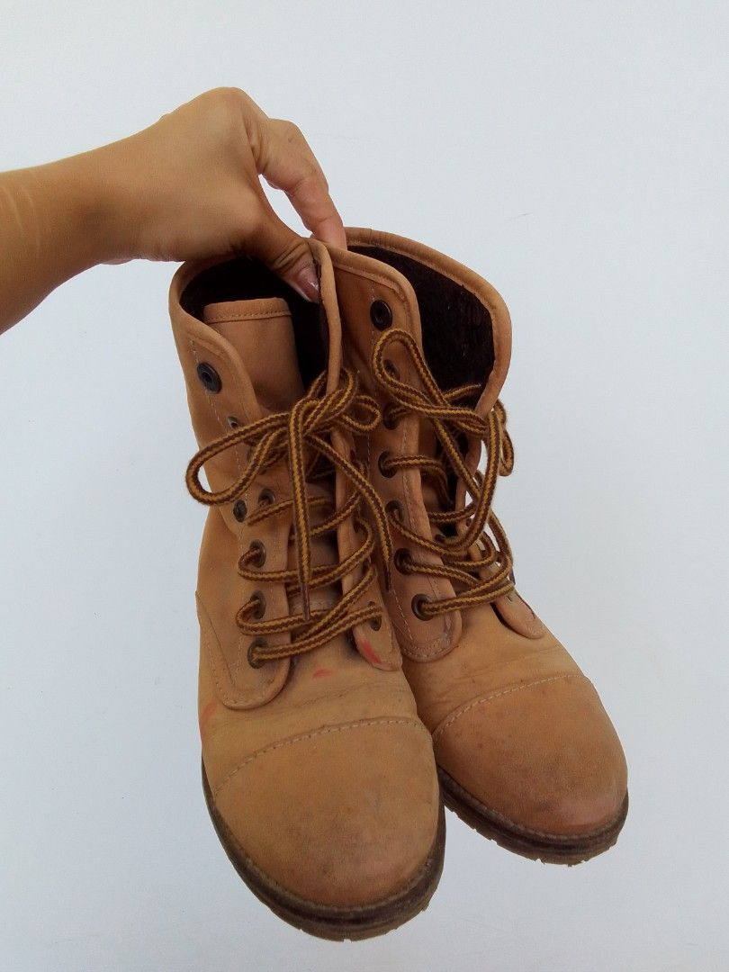 Roots winter boots
