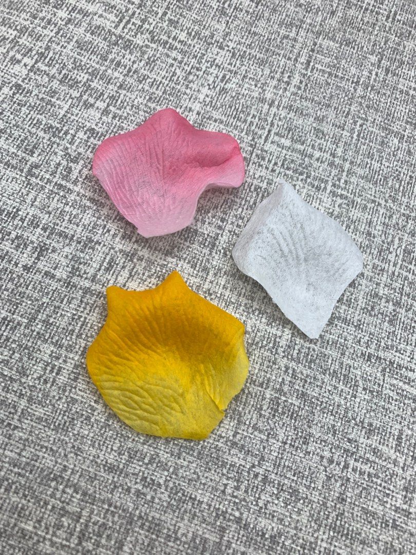 Rose Flower Confetti Artificial Coloured Assortment 100pcs, Hobbies