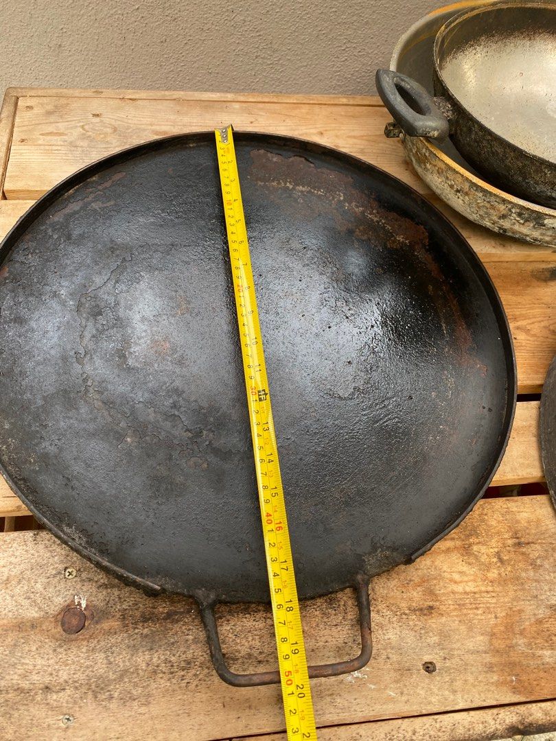 Round Large Hot plates, Furniture & Home Living, Kitchenware