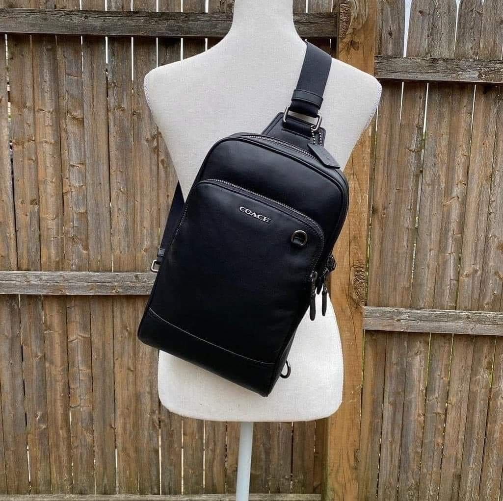 SALE AUTH COACH GRAHAM PACK PLAIN Men s Fashion Bags Sling Bags on Carousell