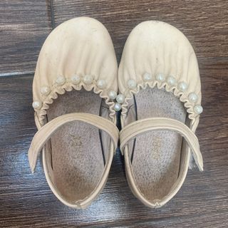 Sepatu sandal broken white