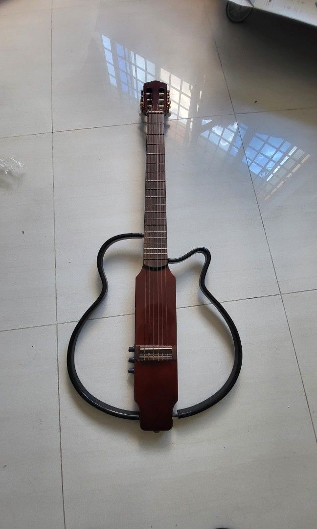 Silent guitar, Hobbies & Toys, Music & Media, Musical Instruments on ...