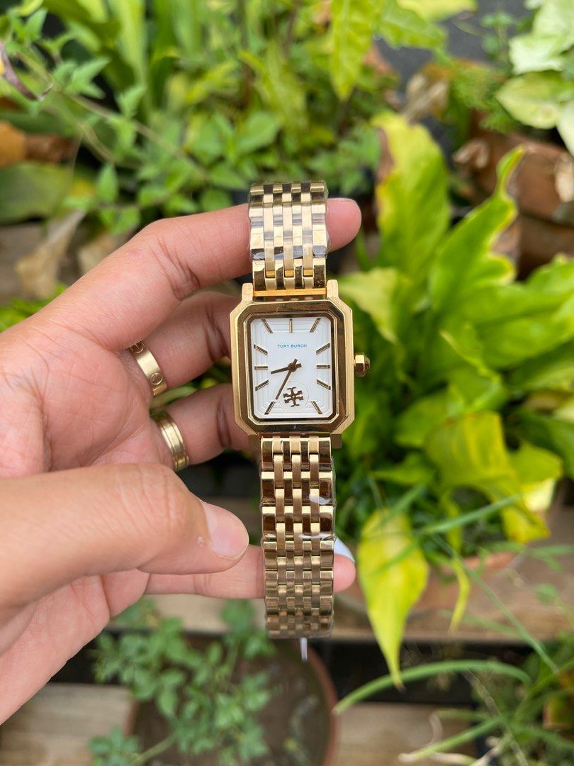 Authentic TORY BURCH Robinson Watch - Gold, Women's Fashion, Watches &  Accessories, Watches on Carousell