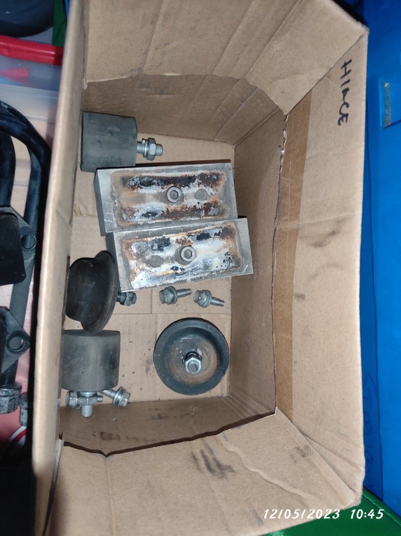 Toyota Hiace 2.5" Lowering Kit Set, Car Accessories, Accessories on