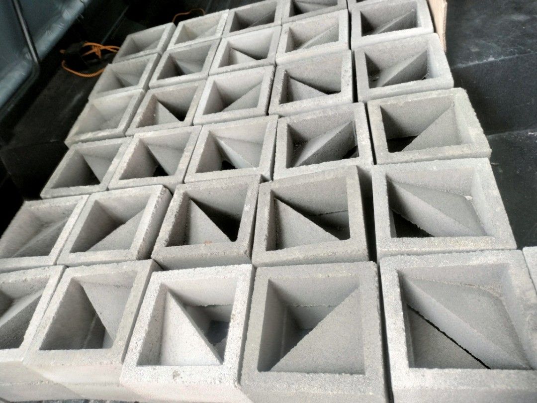 TRIANGULAR BLOCKS (Category: Construction & Building Materials) located in San Mateo. Submitted by anna.25 (Listing ID 1231461902, Image 1). Description: SIZE:8x8INCHES Open for bulk orders with discounts! ☎️Anna Empleo #0967-366-9697.