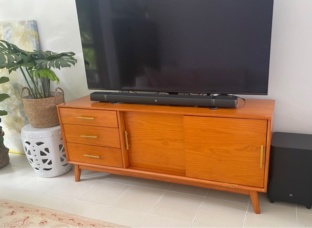 TV Console, Furniture & Home Living, Furniture, TV Consoles on Carousell