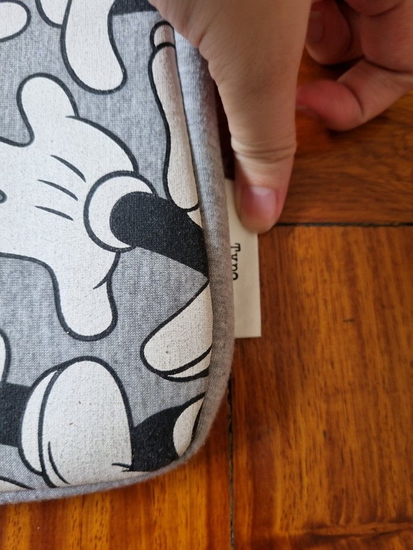 Typo laptop sleeve 13" (Category: Laptop Bags & Sleeves) located in Quezon City. Submitted by tanyasy_52 (Listing ID 1231466933, Image 3). Description: .