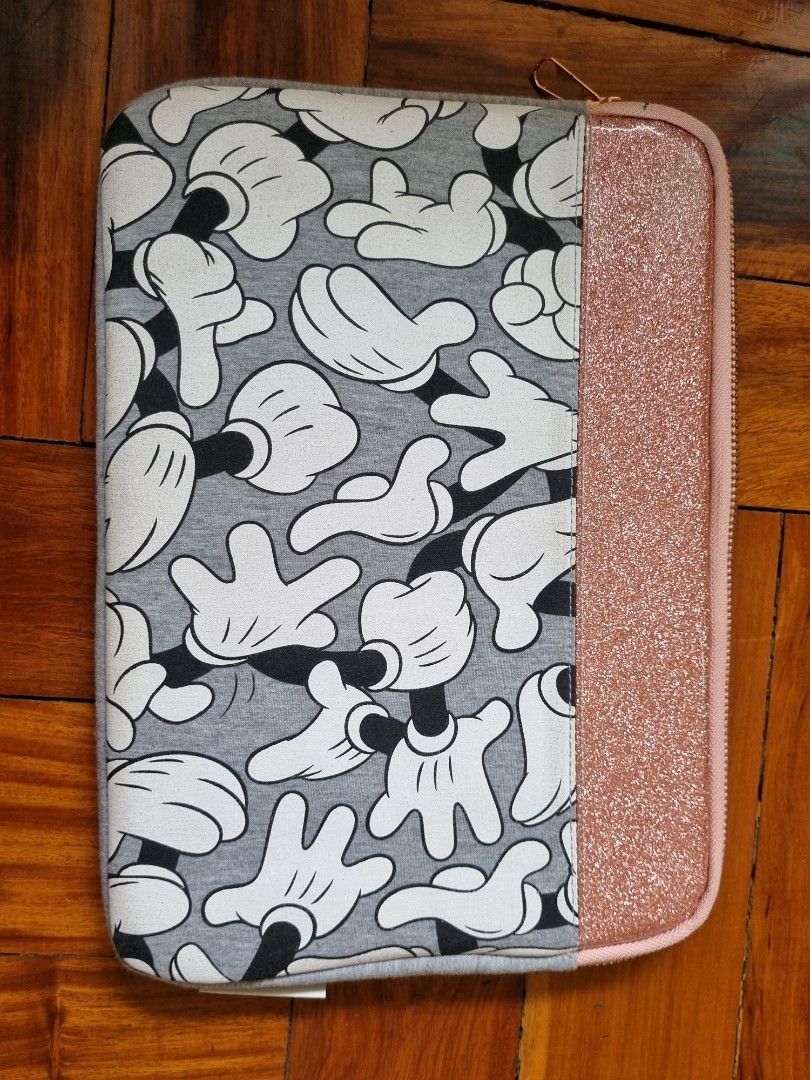 Typo laptop sleeve 13" (Category: Laptop Bags & Sleeves) located in Quezon City. Submitted by tanyasy_52 (Listing ID 1231466933, Image 1). Description: .