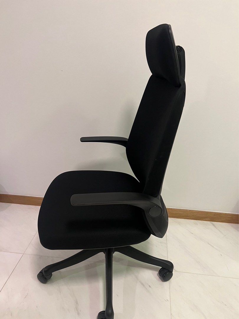 UMD ergonomic office chair, Furniture & Home Living, Furniture, Chairs ...
