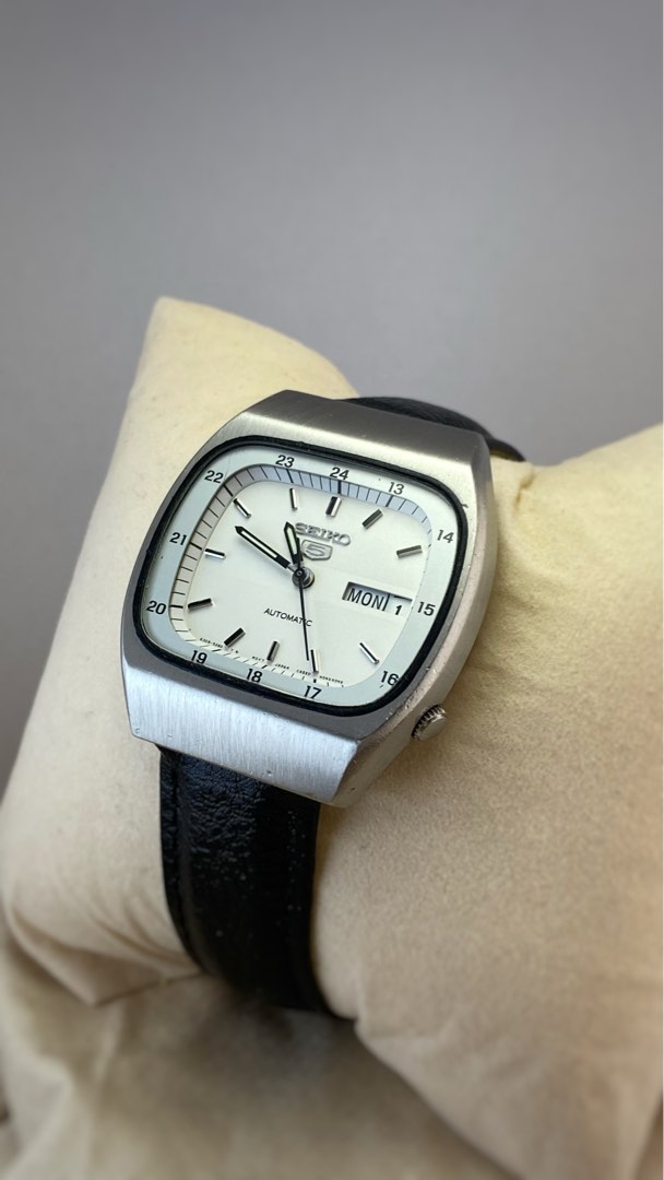 Seiko tv discount dial watch