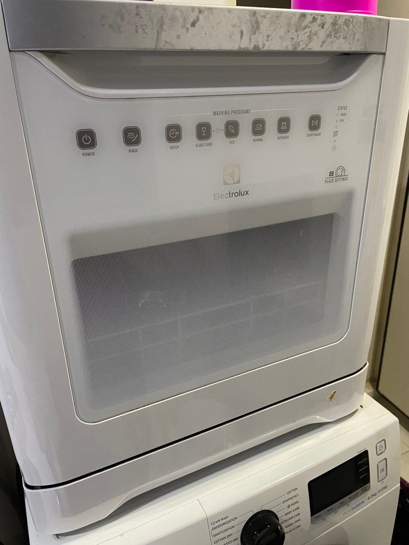 Well used dishwasher for free, TV & Home Appliances, Kitchen Appliances