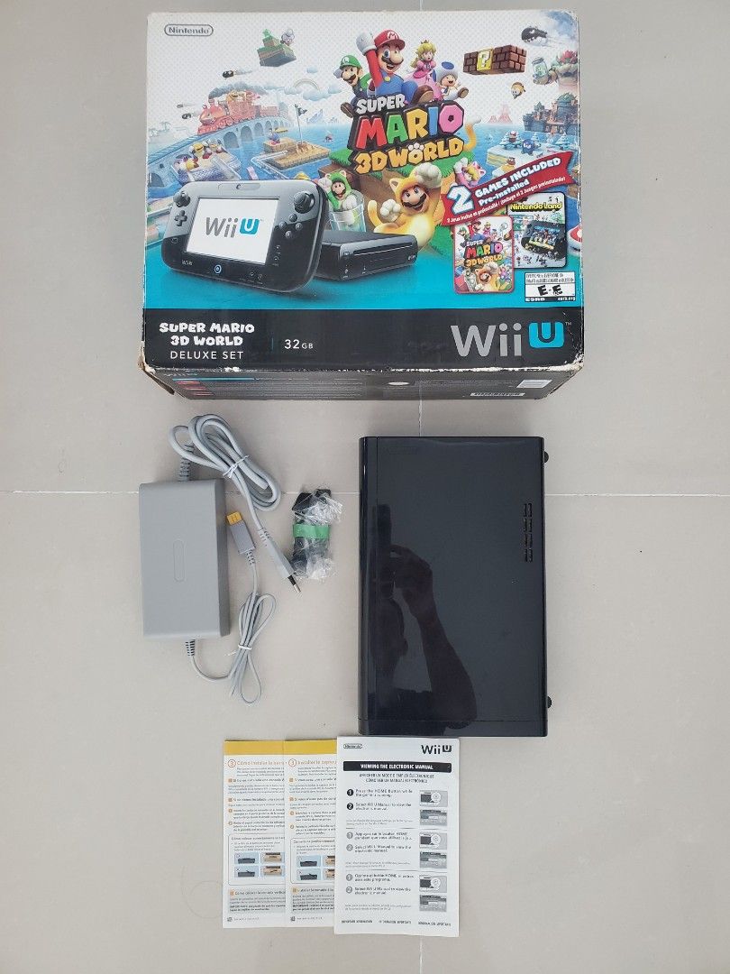 Wiiu Wii U console console with super mario 3d world and Nintendoland