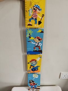 ⛵ Pirates Wooden Height Measurement