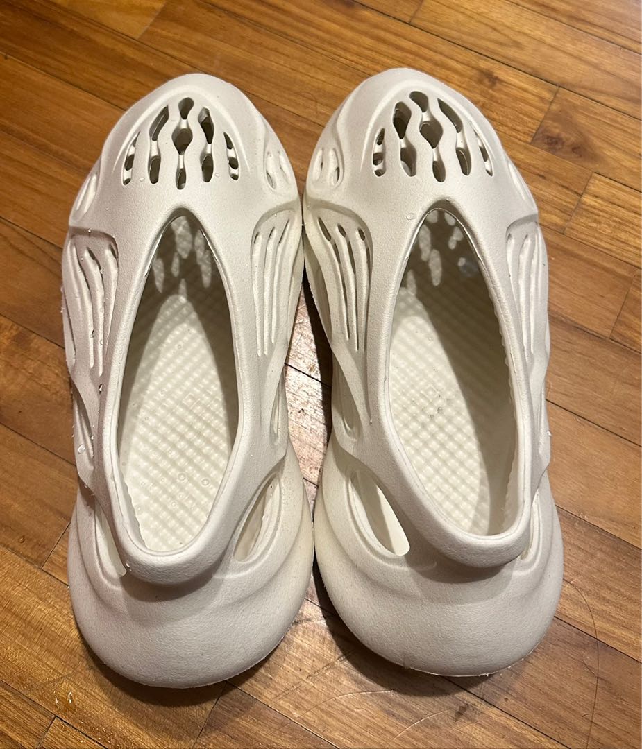 Yeezy Foam Runner Ararat, Men's Fashion, Footwear, Sneakers on Carousell