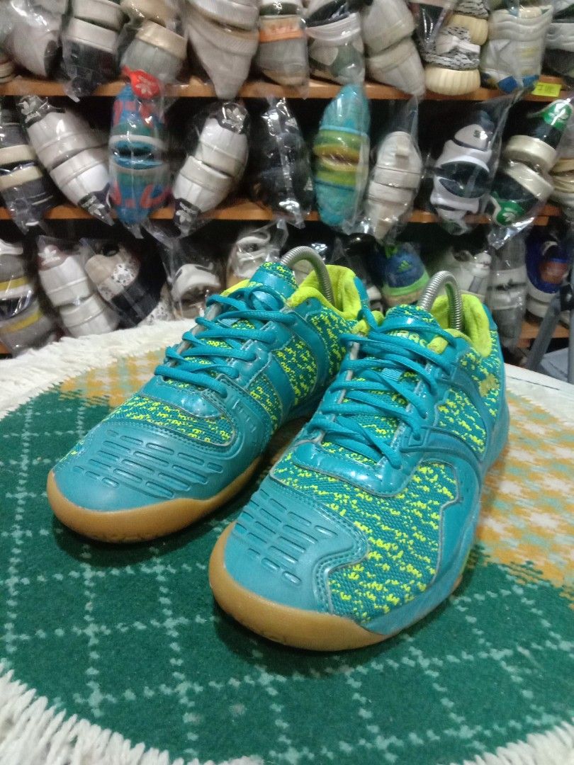 7 uk kasut badminton miiracer free postage sm Men s Fashion Footwear Sneakers on Carousell