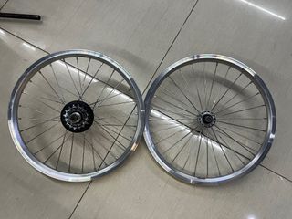 實體單車店 90% Brompton 小布原裝16寸349銀色外2速輪組