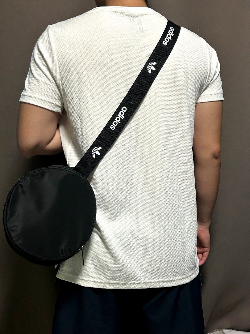 Adidas Duffel Bag (Category: Sling Bags) located in Caloocan City. Submitted by numyard (Listing ID 1231722349, Image 3). Description: Original Extra Small Brand new Capacity: 14L Dimension: (L) 37.5cm x (W) 19cm x (H) 19cm Location: Bagumbong Caloocan Shopee link: shopee.ph/rcstyle.co.