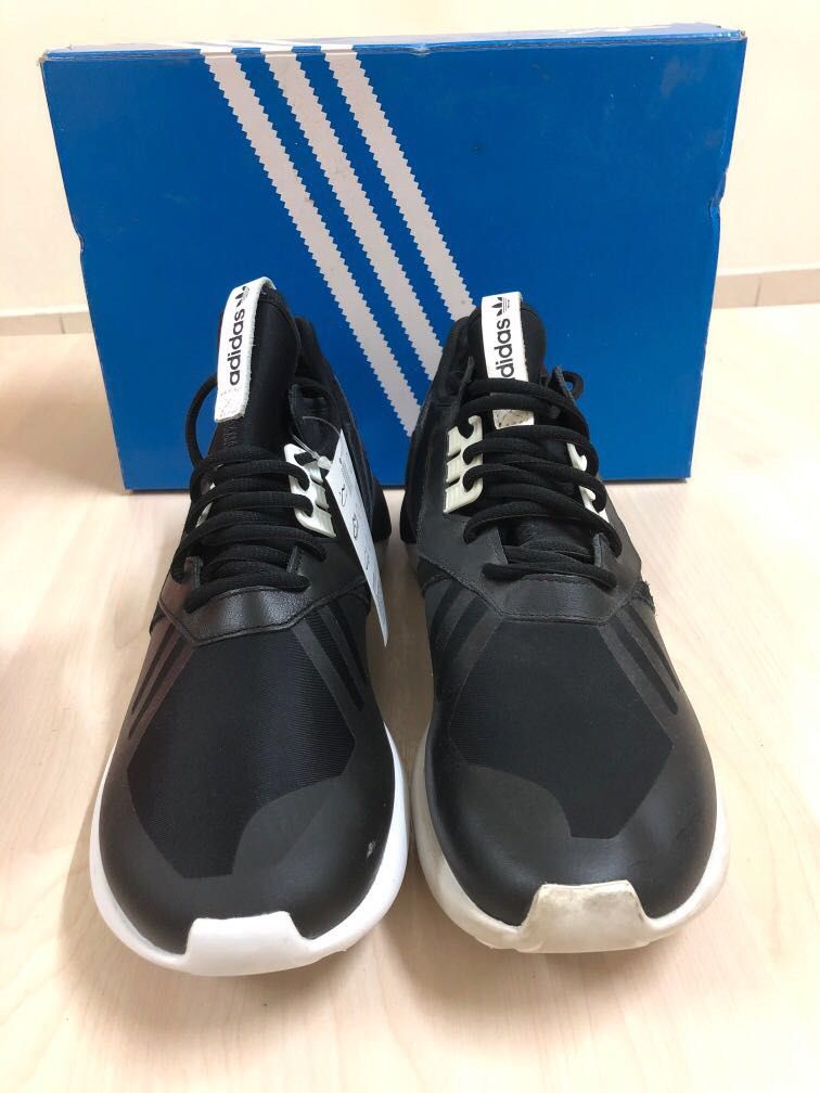 Adidas tubular yeezy hotsell