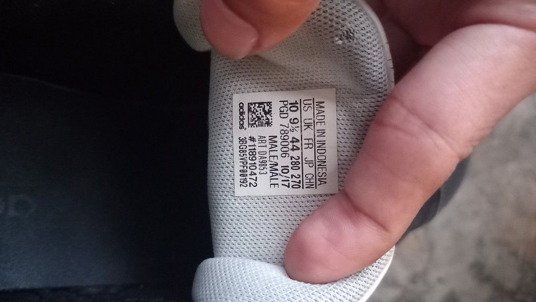 Adidas VL Court, Fesyen Pria, Sepatu , Sneakers di Carousell