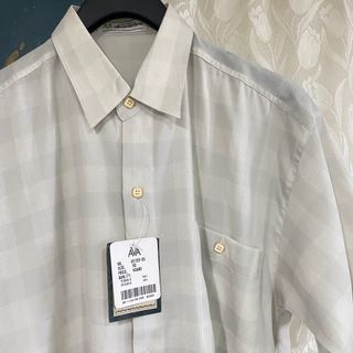 Albavarden老庫存 絲柔軟質感織白格線紋木方釦短袖襯衫