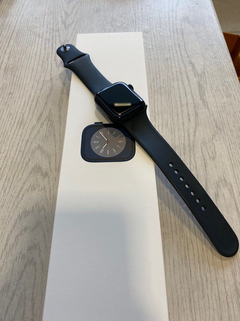 Apple Watch Series 8 mm Midnight Aluminum w/ Sports band