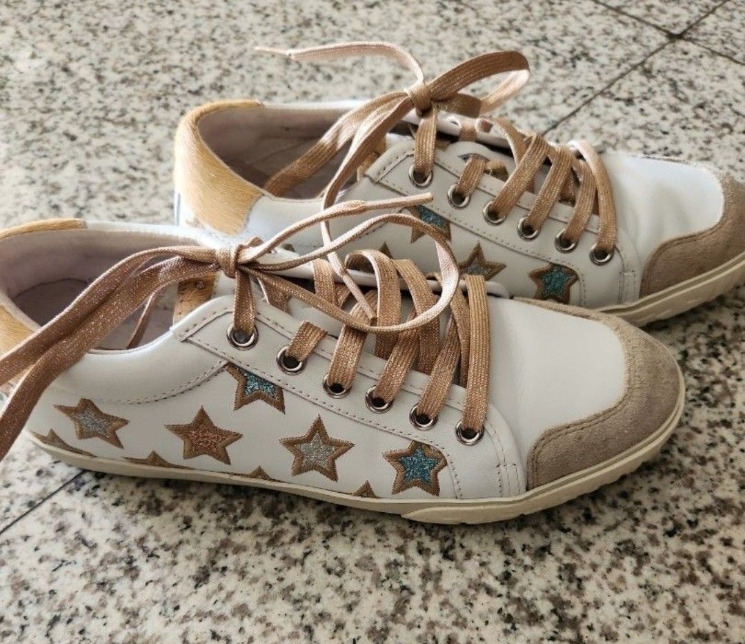 Ash majestic star trainers top