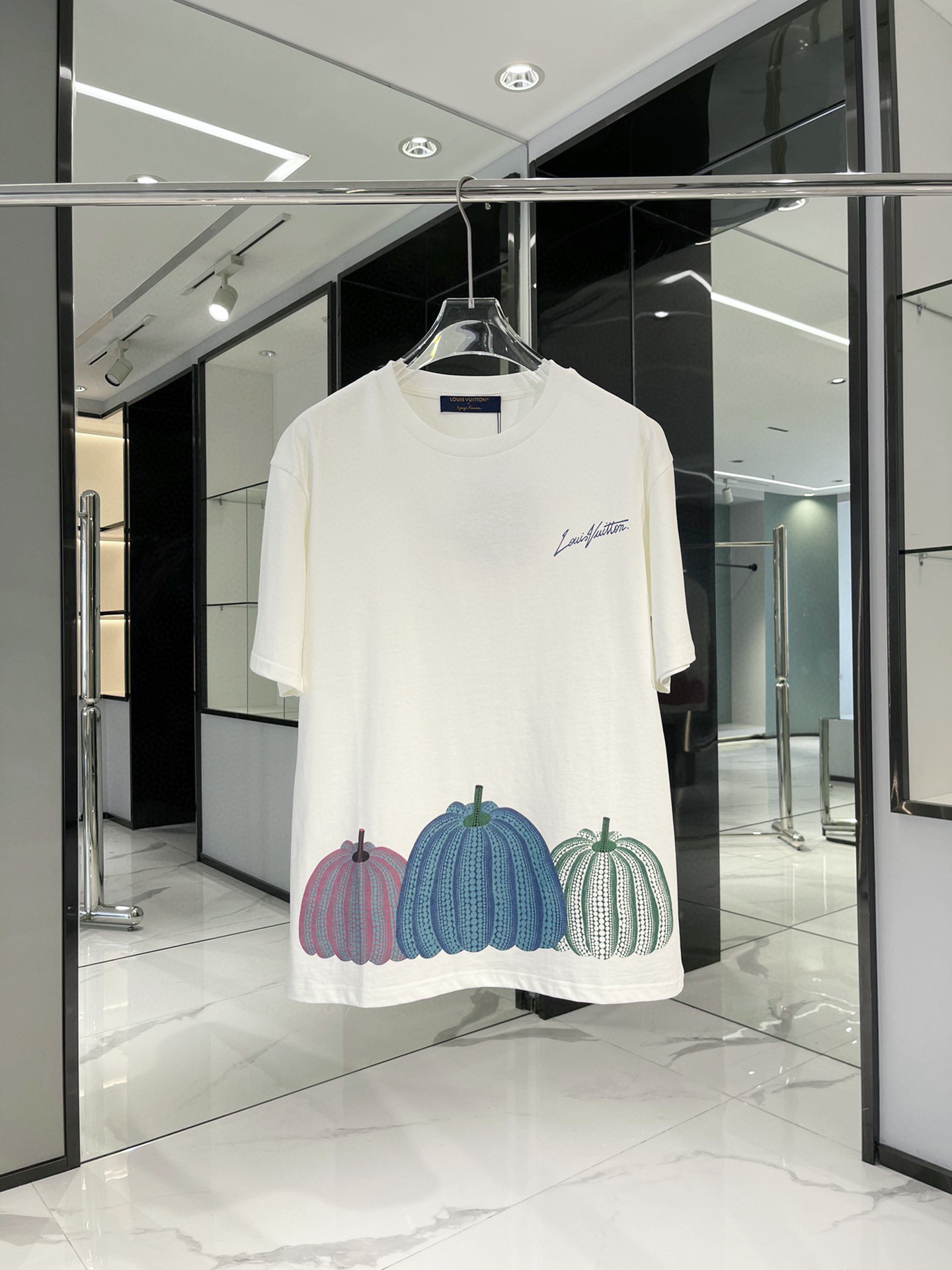 Authentic lv ✖️ Yayoi Kusama Pumpkin Print T-shirt, Luxury, Apparel on  Carousell