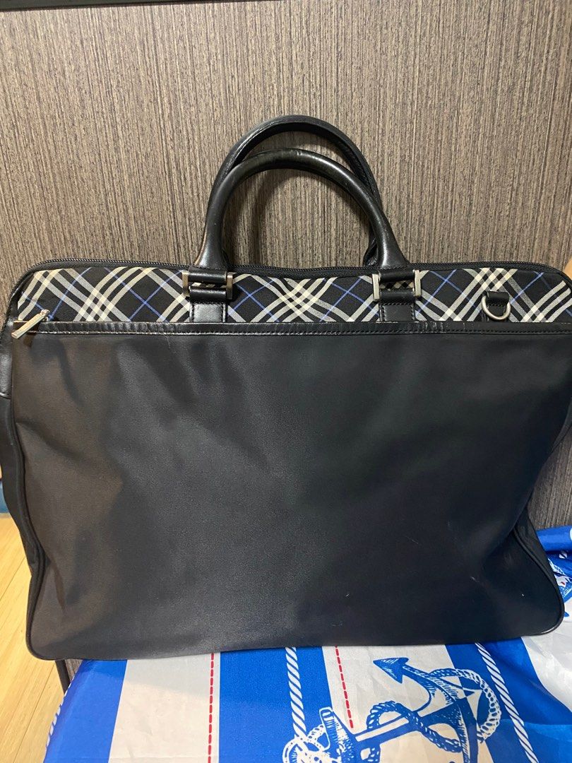 Burberry computer clearance bag