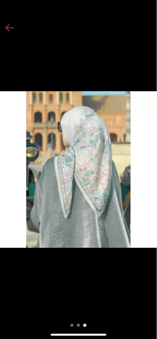 Buttonscarves SMALL size in Cielo (Sevilla series), Fesyen Wanita, Muslim  Fashion, Syal di Carousell