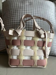 （分類：）位於 。 由 KC0906 提交（商品編號 1231681396，圖片 1）。簡介： 。