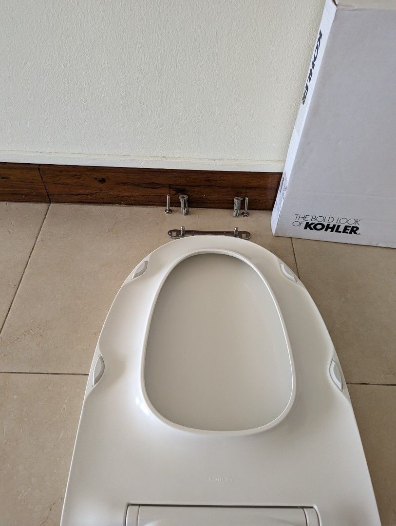 Close Toilet Seat KOHLER Reach up Slim Quiet, Furniture & Home Living