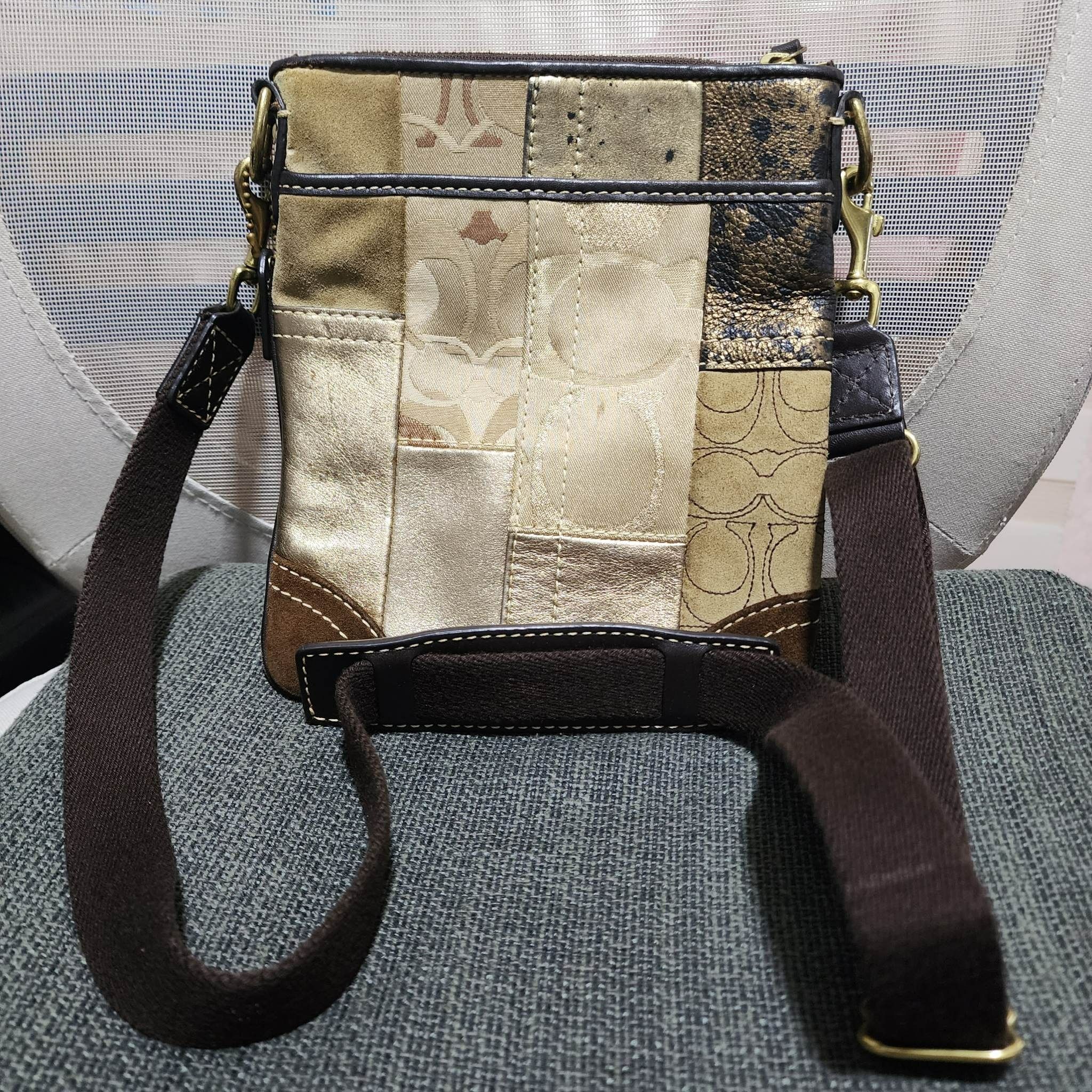 Original Coach Sling Bag, Luxury, Bags & Wallets on Carousell