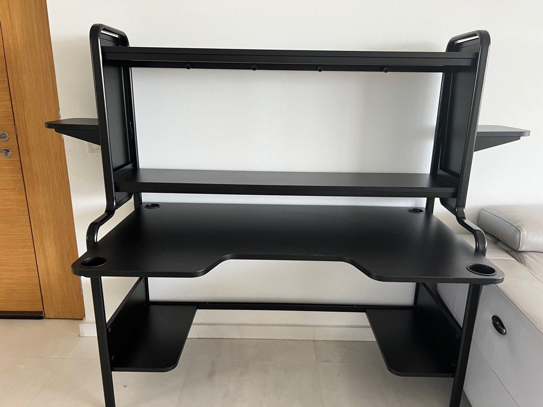 Desk Fredde desk from IKEA for sale