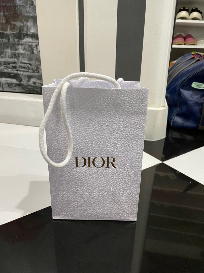 Dior Paper Bag Authentic (Category: Luxury Accessories) located in Manila. Submitted by primrepublic (Listing ID 1231605795, Image 2). Description: Authentic Dior Paper Bag Size for * make up or Perfume.