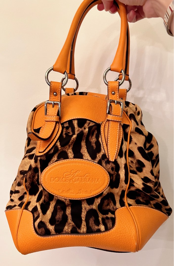 D&g leopard shop print bag
