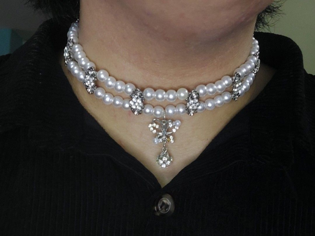 Double pearl clearance choker