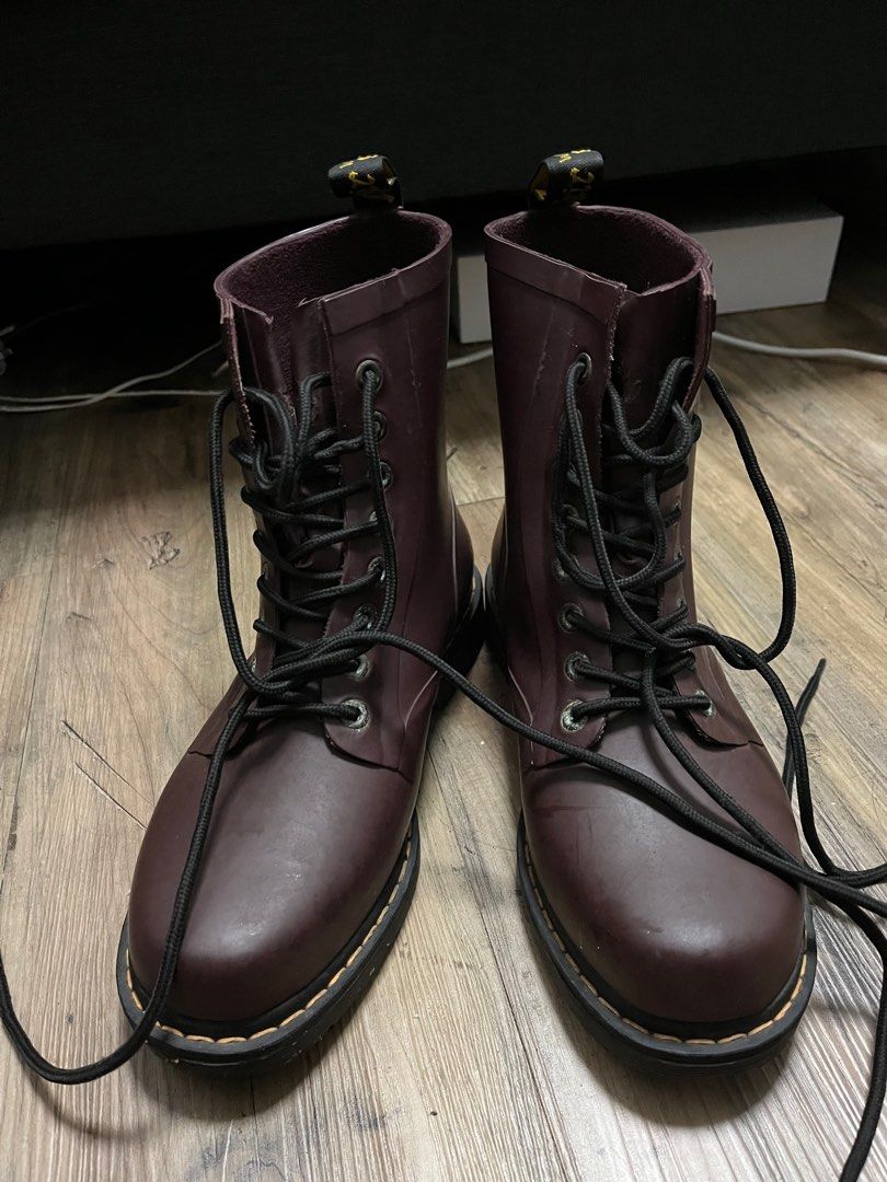 Dr marten clearance airwair boots