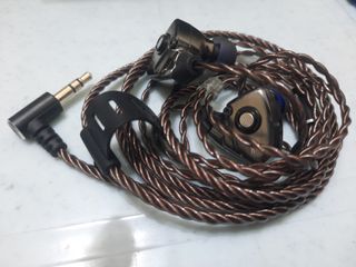 (Category: ) located in . Submitted by exoticmasterpiece (Listing ID 1231745108, Image 1). Description: .