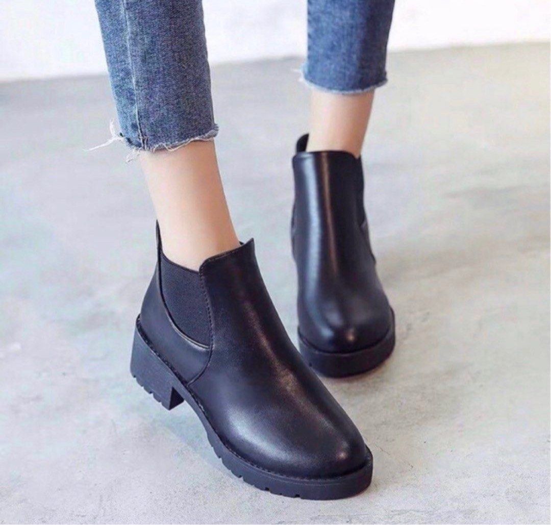 FINAL PC SALE Korean Black Chelsea Ankle Cut Low Block Heel Boots Women s Fashion Footwear Boots on Carousell